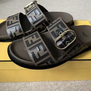 FENDI Women's Leather Logo Slides